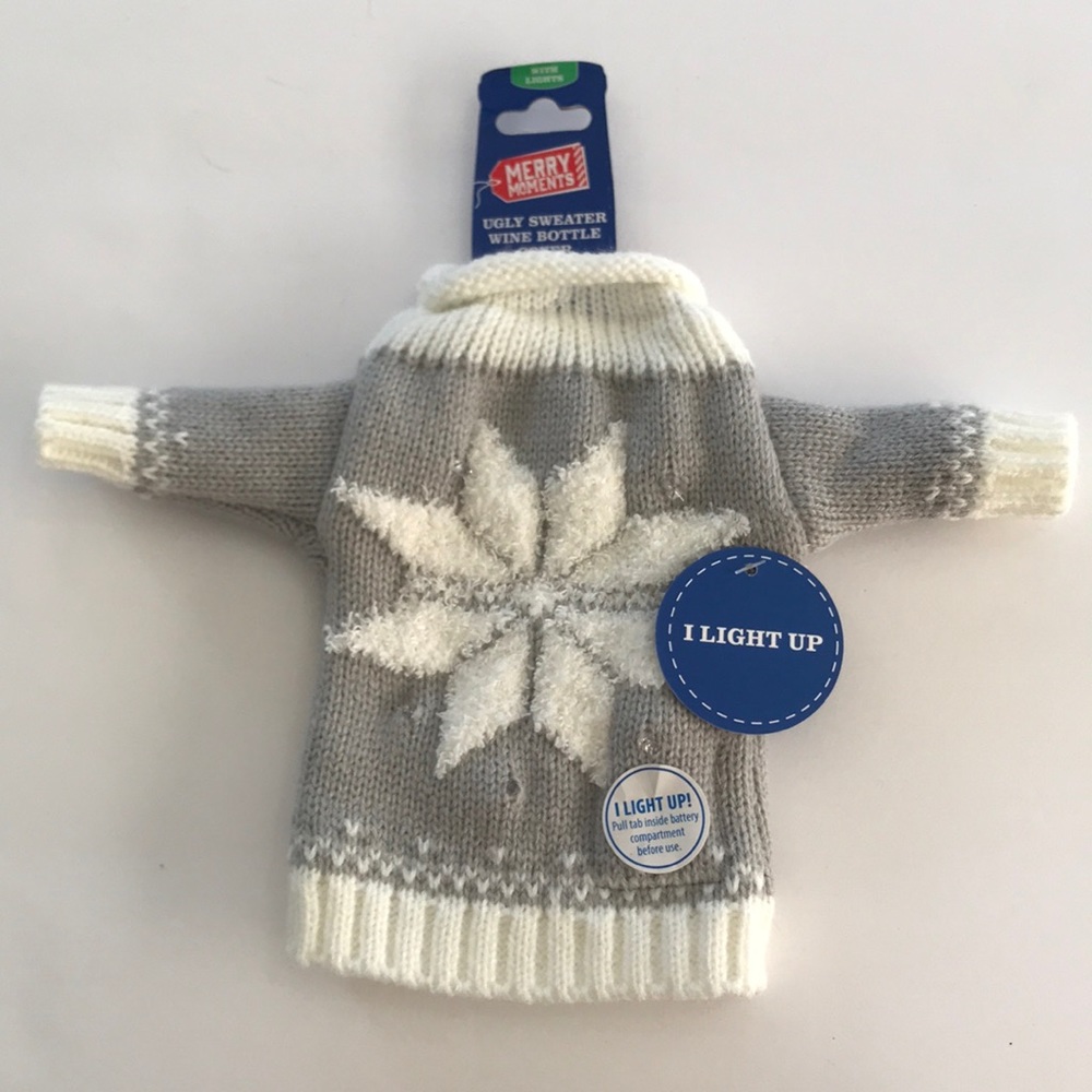 NWT Light Up Ugly Sweater Wine Bottle Cover